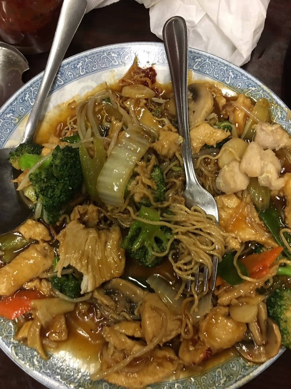 Golden Dragon | restaurant | 3250 Retail Dr # 115, Carson City, NV 89706, USA | 7758828988 OR +1 775-882-8988