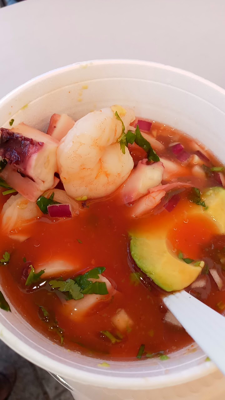 Mariscos el poblano | restaurant | 4919 Coliseum Way, Oakland, CA 94601, USA | 5106896719 OR +1 510-689-6719