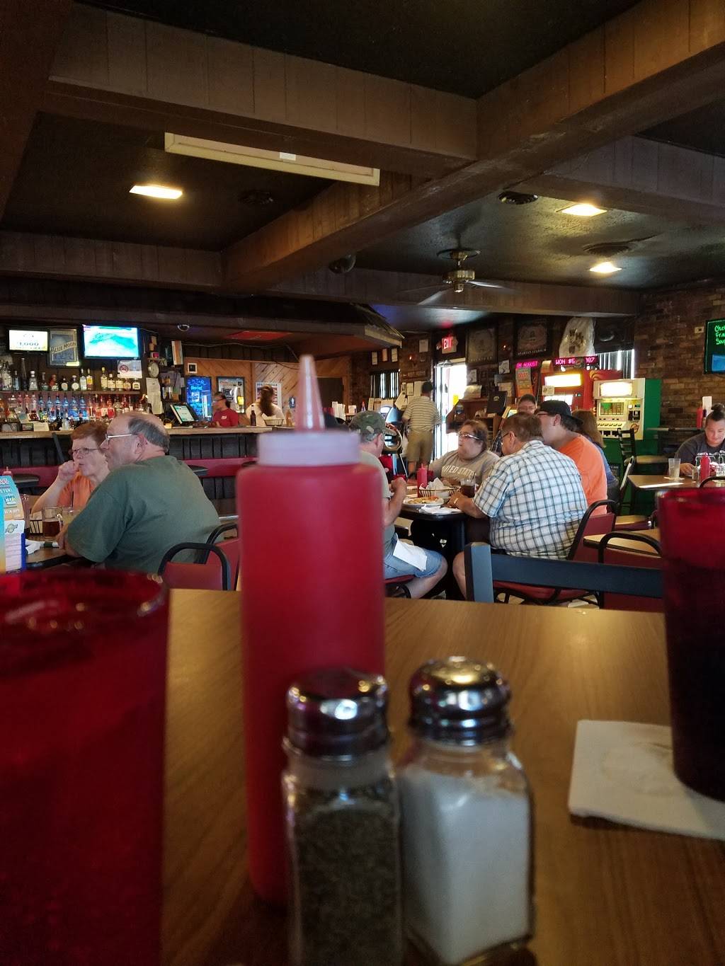 Auburn Hotel | restaurant | 101 W Midland Rd, Auburn, MI 48611, USA | 9896622281 OR +1 989-662-2281