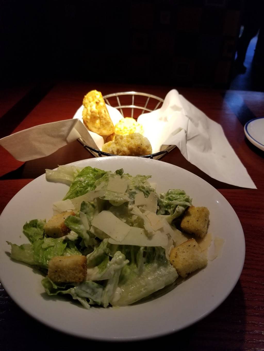 Red Lobster | restaurant | 4625 N Sterling Ave, Peoria, IL 61615, USA | 3096867716 OR +1 309-686-7716