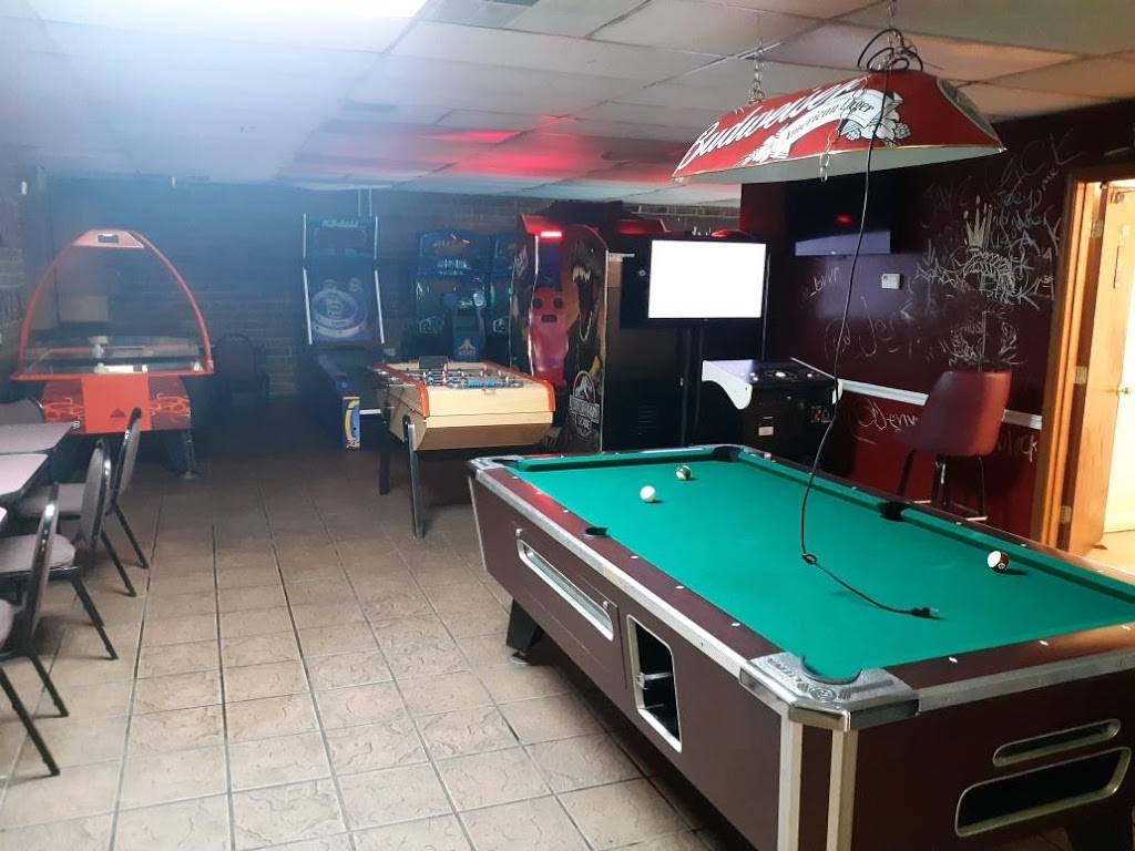 Paulies Pub and Grill | restaurant | 415 W Haggard Ave, Elon, NC 27244, USA | 3365246607 OR +1 336-524-6607