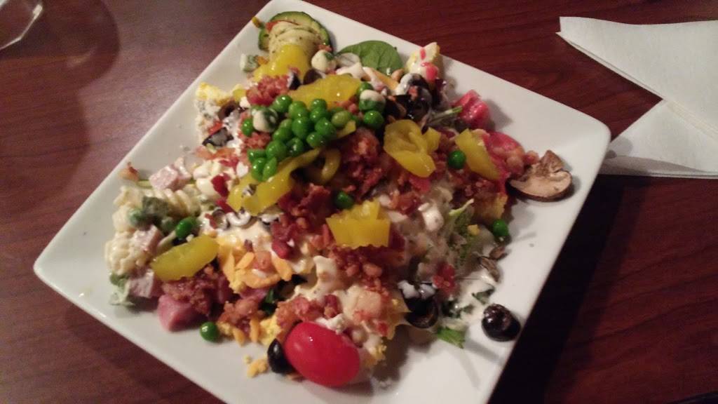 Ruby Tuesday | restaurant | 808 Academy Dr, Bessemer, AL 35022, USA | 2054253152 OR +1 205-425-3152