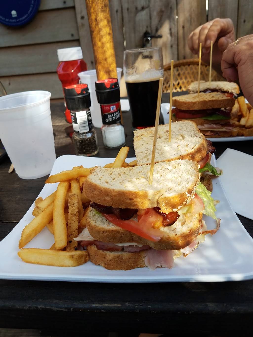 Bull & Crown Publick House | restaurant | 53 St George St, St. Augustine, FL 32084, USA | 9043422869 OR +1 904-342-2869