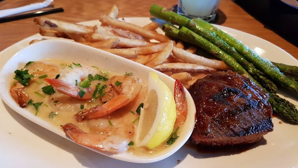 BJs Restaurant & Brewhouse | restaurant | 10840 W Charleston Blvd, Las Vegas, NV 89135, USA | 7028532300 OR +1 702-853-2300