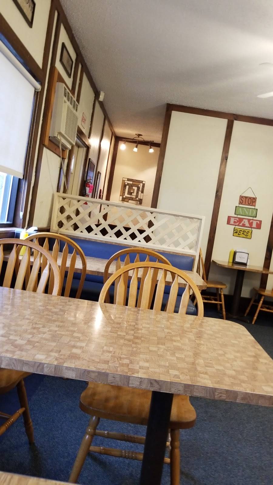 Twin Kiss Restaurant | restaurant | 2495 N Eagle Valley Rd, Howard, PA 16841, USA | 8143551322 OR +1 814-355-1322