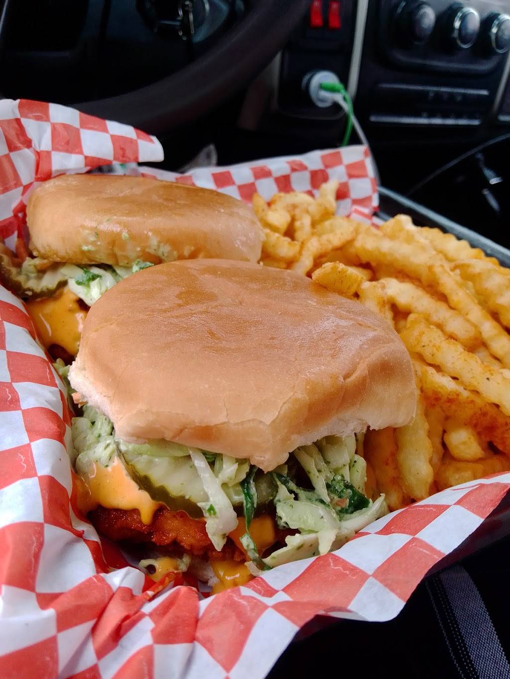 Firehouse Chicken | restaurant | 15333 Sherman Way Suite W, Van Nuys, CA 91406, USA | 7472641404 OR +1 747-264-1404