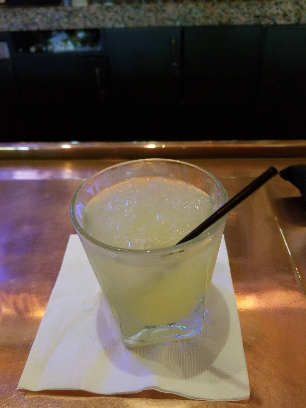 Charlies Long Bar | restaurant | 9800 Hyatt Resort Dr, San Antonio, TX 78251, USA | 2106471234 OR +1 210-647-1234