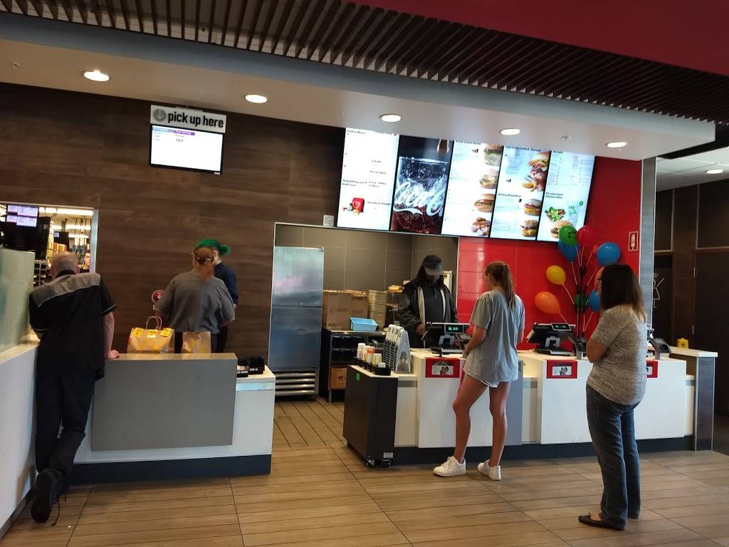 McDonalds | cafe | 2300 N Walnut St, Bloomington, IN 47404, USA | 8123329618 OR +1 812-332-9618