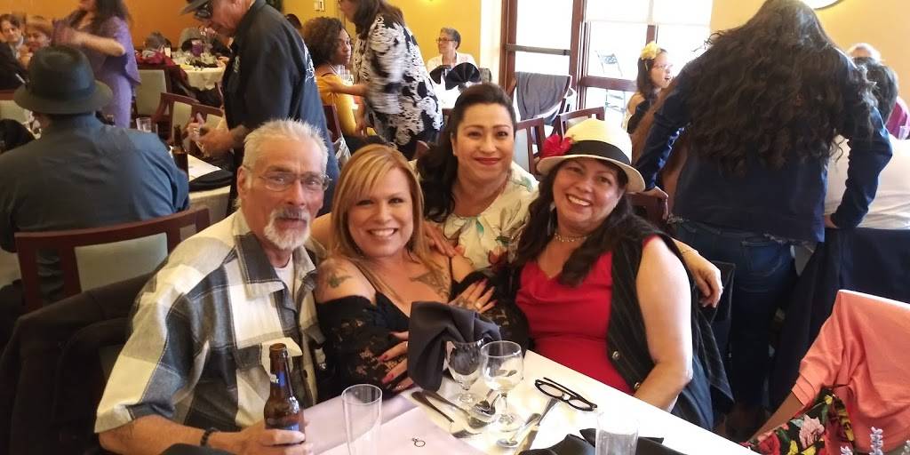 Rendezvous at Heather Gardens | restaurant | 2888 S Heather Gardens Way, Aurora, CO 80014, USA | 7202823443 OR +1 720-282-3443