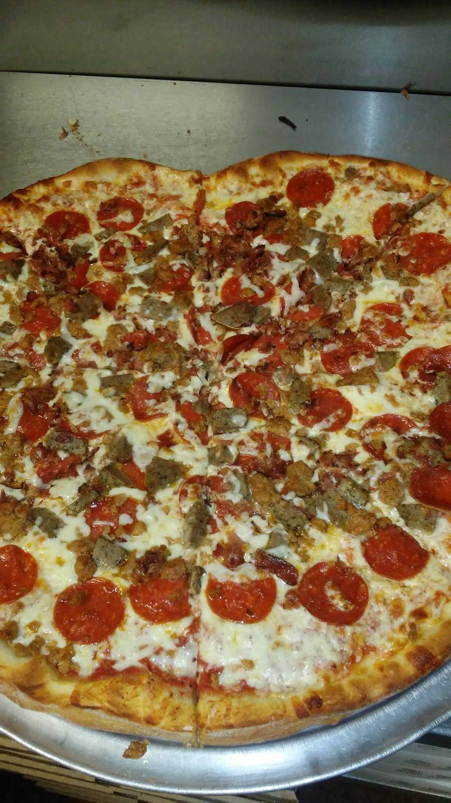 Utica Pizza Company | restaurant | 628 S Main St, North Syracuse, NY 13212, USA | 3152143060 OR +1 315-214-3060