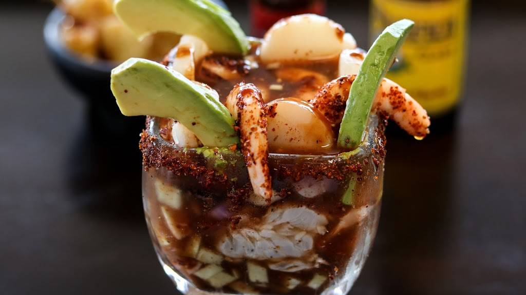 Sushinola | restaurant | 2945 Niles St, Bakersfield, CA 93306, USA | 6614276323 OR +1 661-427-6323