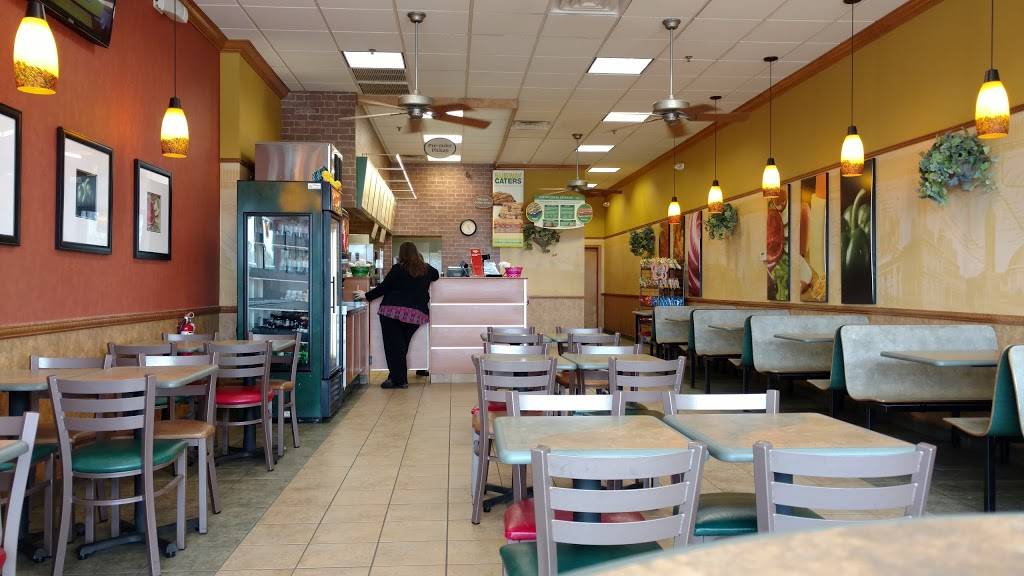 Subway Restaurants | restaurant | 214 Crossings Blvd, Elverson, PA 19520, USA | 6109131150 OR +1 610-913-1150