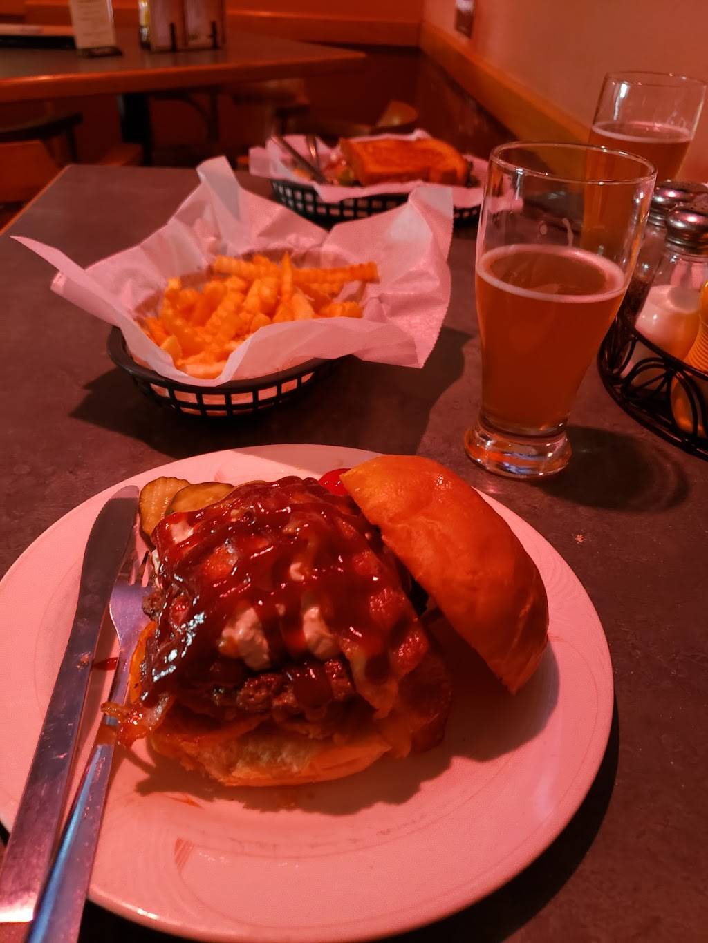 The Laurel Tavern | meal takeaway | 2505 Monroe St, Madison, WI 53711, USA | 6082331043 OR +1 608-233-1043