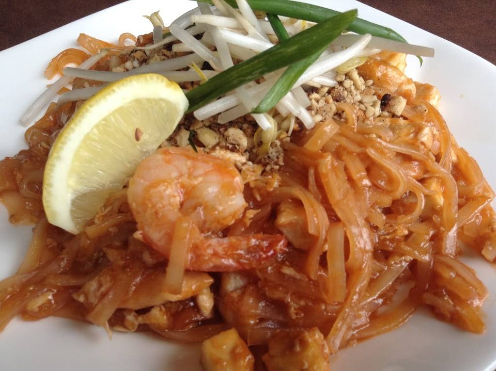 Satay On The Road | restaurant | 1572 Bayview Ave, Toronto, ON M4G 3B7, Canada | 4164400679 OR +1 416-440-0679