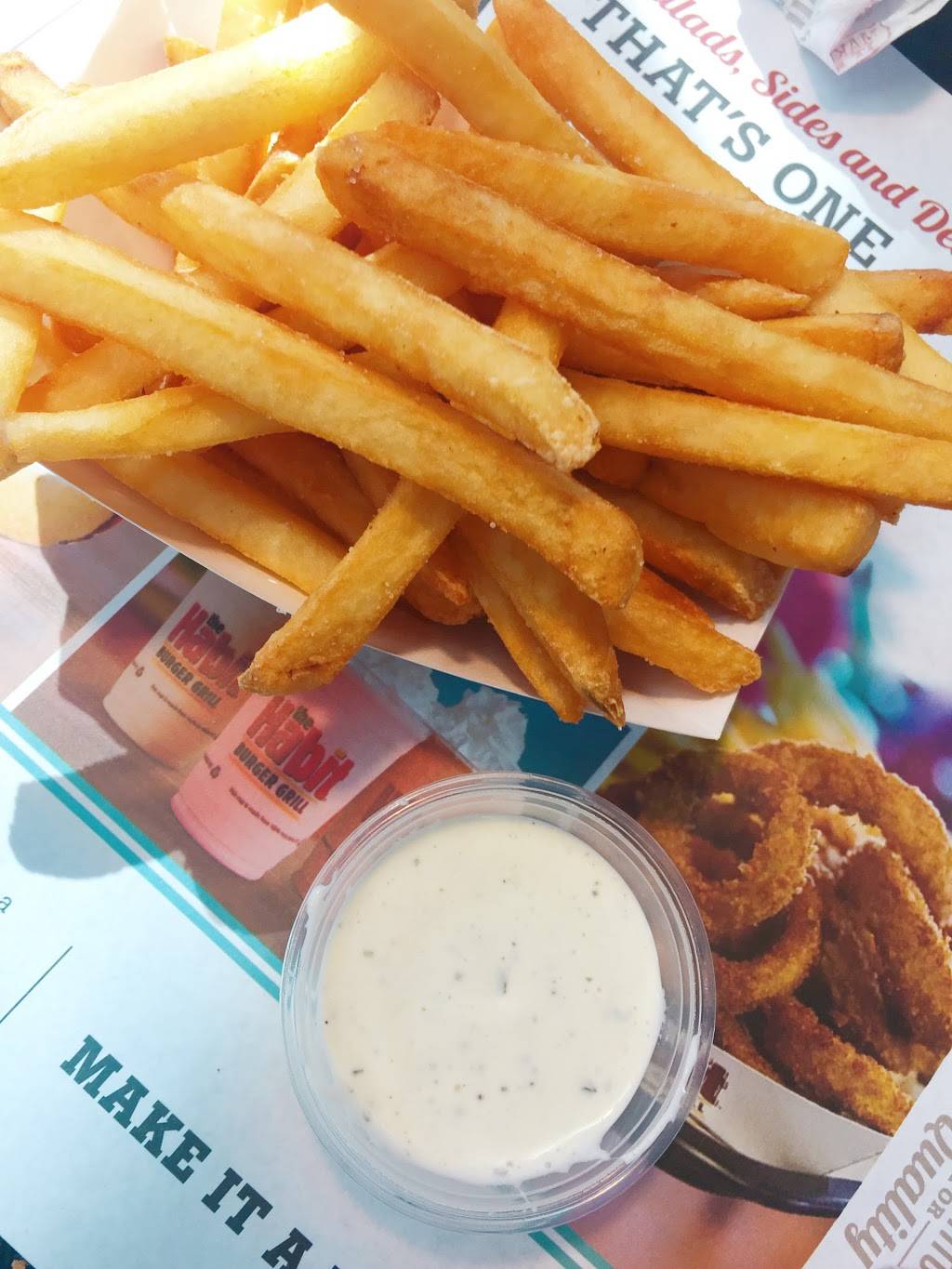 The Habit Burger Grill | restaurant | 2975 S Market St, Gilbert, AZ 85295, USA | 4807262089 OR +1 480-726-2089