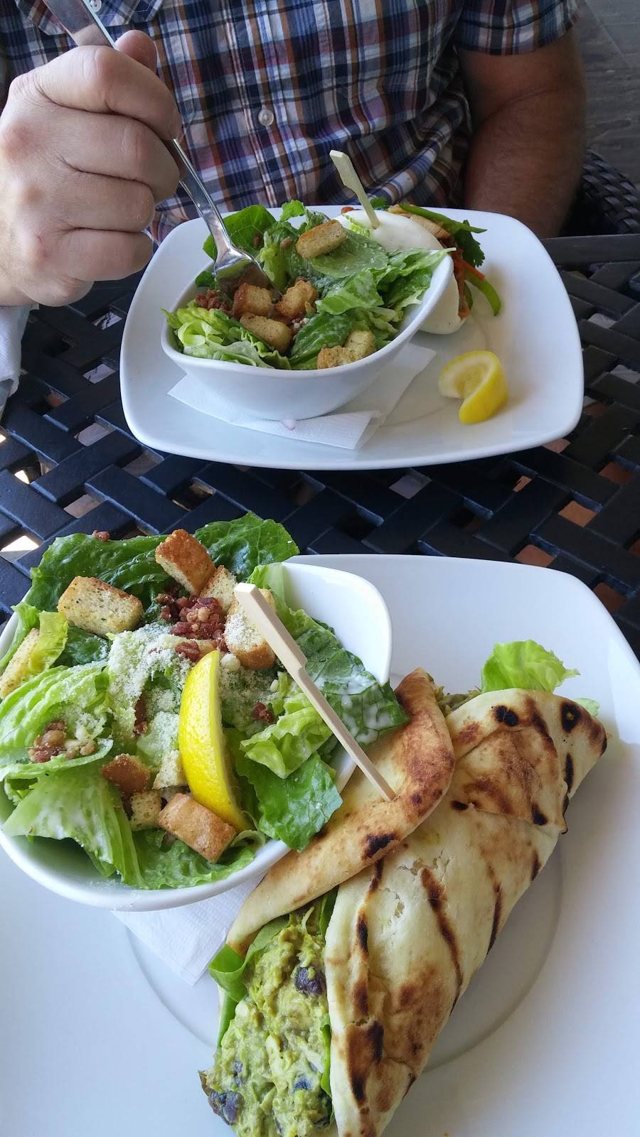 B&B Taps & Grill | restaurant | 2020 Lakeshore Rd, Burlington, ON L7R 4G8, Canada | 2893379119 OR +1 289-337-9119