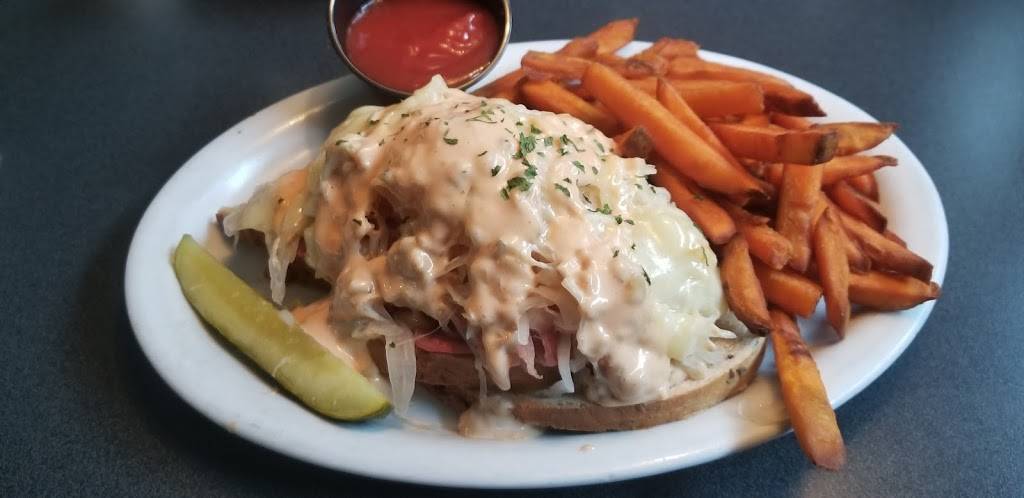 Michaels of Stockbridge | restaurant | 5 Elm St, Stockbridge, MA 01262, USA | 4132983530 OR +1 413-298-3530