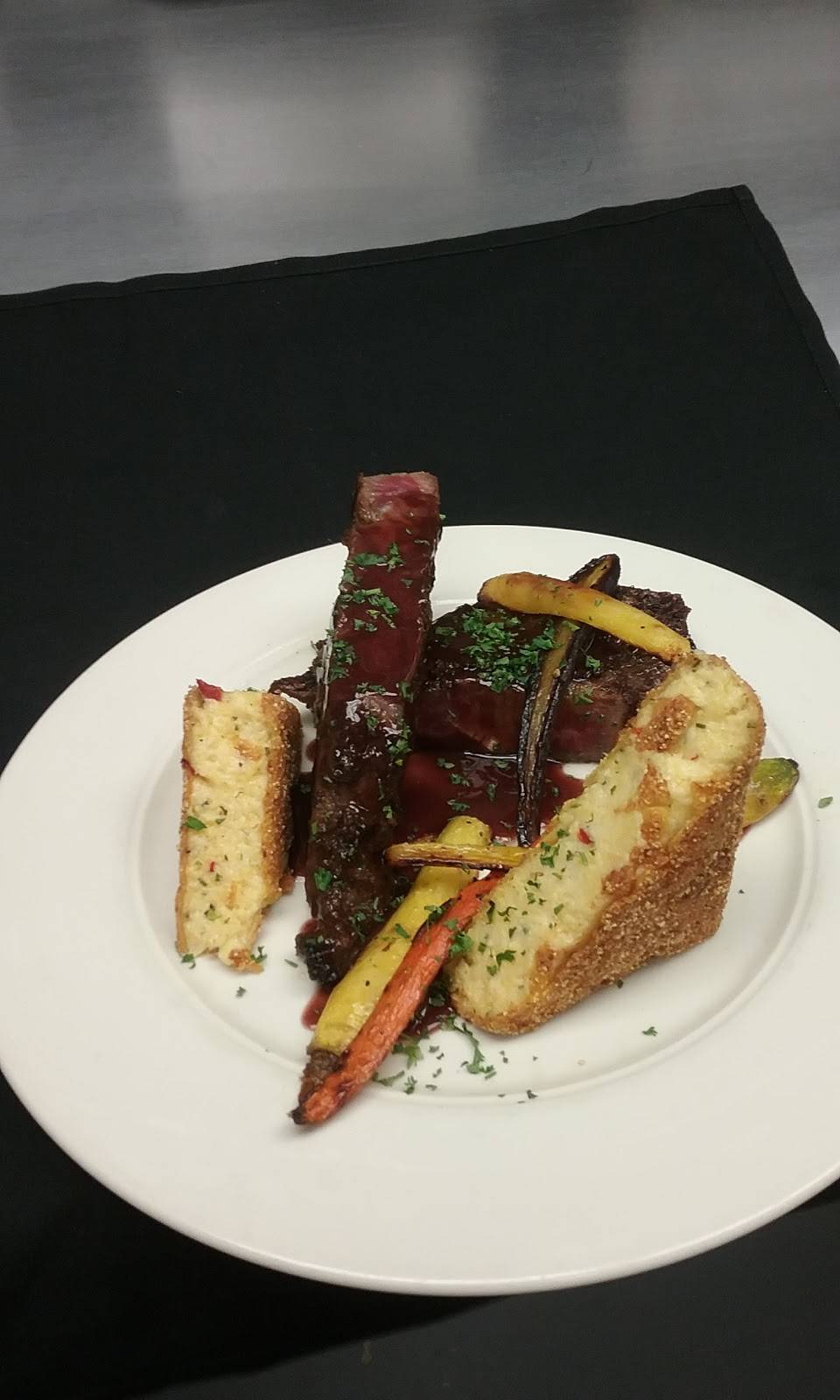 Red Light Kitchen & Lounge | restaurant | 780 N Limestone, Lexington, KY 40505, USA | 8592525277 OR +1 859-252-5277