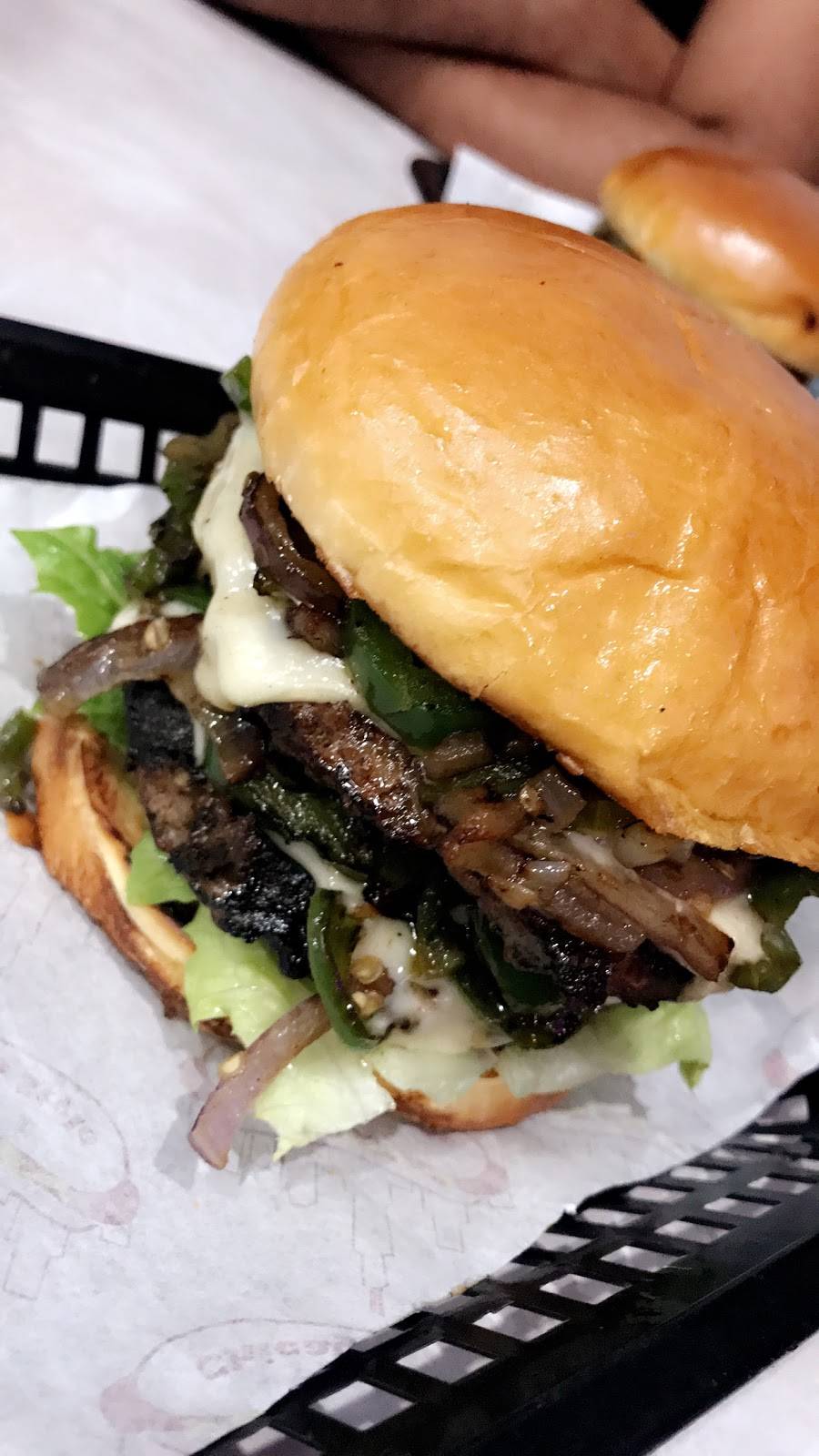 The Halal Burger | restaurant | 6234 N California Ave, Chicago, IL 60659, USA | 7738566663 OR +1 773-856-6663