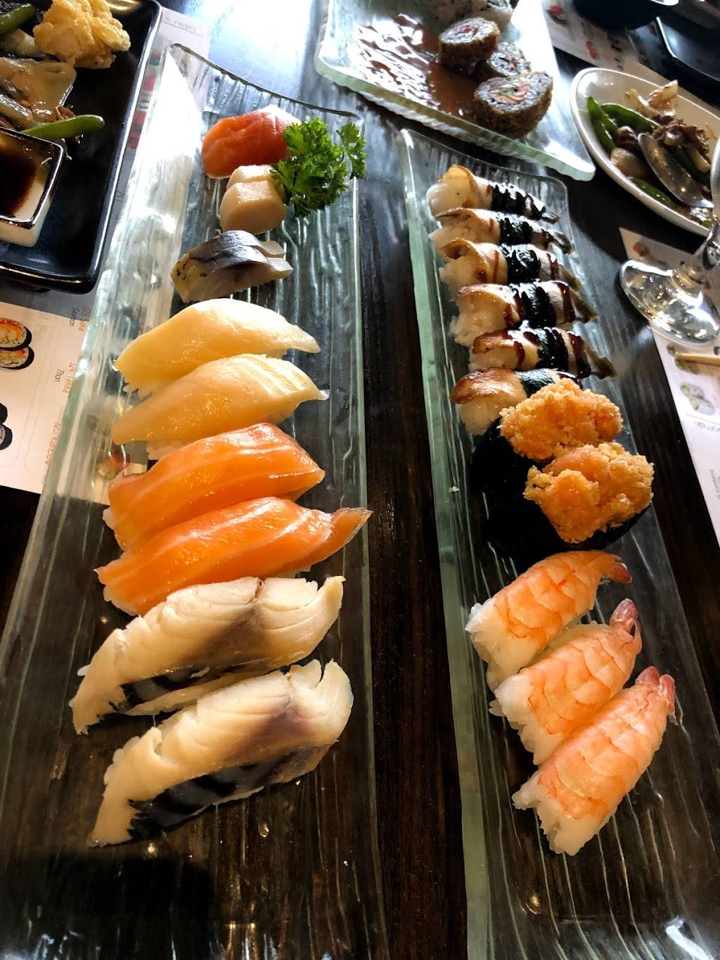 Sushi Palace | restaurant | 1001 Boulevard de Montarville #40, Boucherville, QC J4B 6R2, Canada | 4504490081 OR +1 450-449-0081