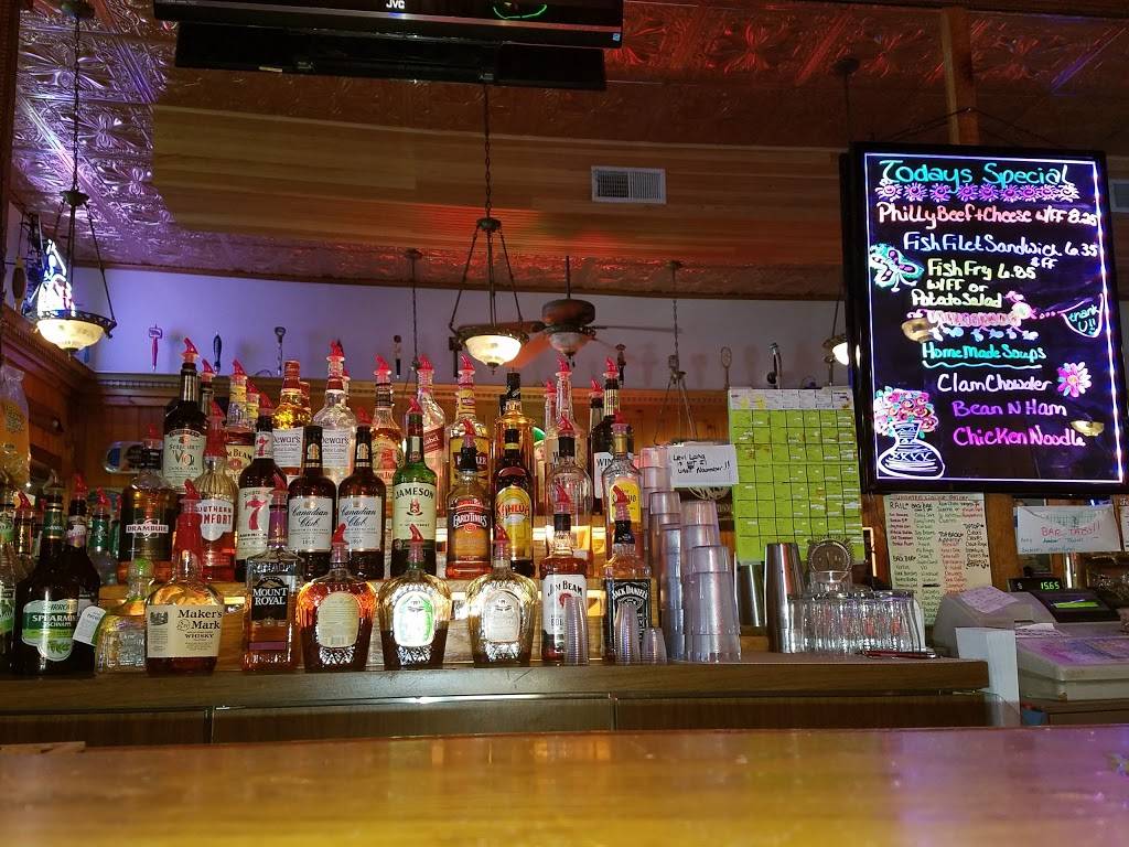 Caddy Shack | restaurant | 138 N Main St, Pardeeville, WI 53954, USA | 6084293606 OR +1 608-429-3606