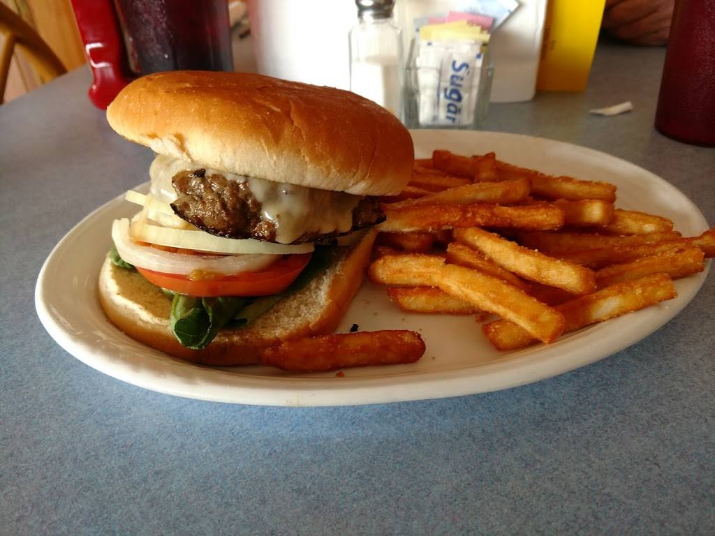 Fire Pit Bar & Grill | restaurant | 306 S Harlem Ave, Peotone, IL 60468, USA | 7087927265 OR +1 708-792-7265