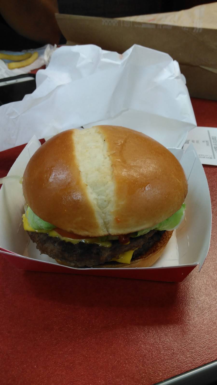 Jack in the Box | restaurant | 22908 Lyons Ave, Santa Clarita, CA 91321, USA | 6612543330 OR +1 661-254-3330