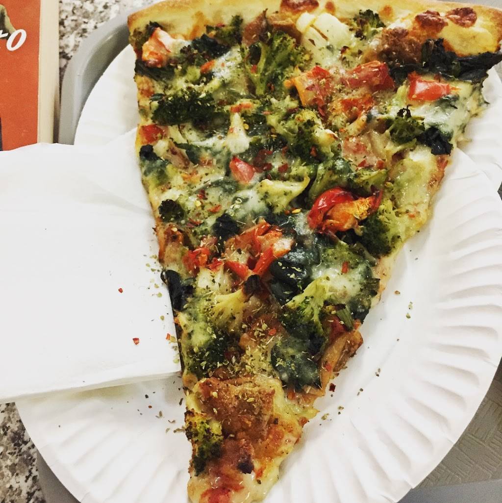 Domenicks Pizzeria | restaurant | 8774 Sutphin Blvd, Jamaica, NY 11435, USA | 7185230230 OR +1 718-523-0230