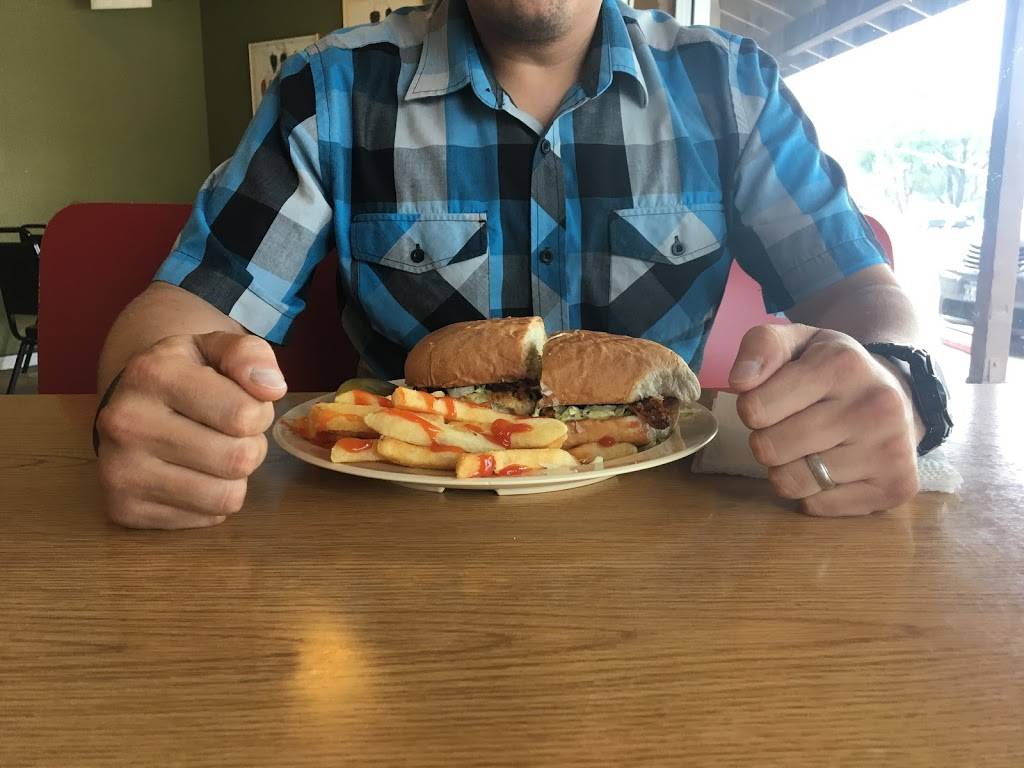 El Ramffles | restaurant | 2981 N Grand Ave #3, Nogales, AZ 85621, USA | 5207614452 OR +1 520-761-4452