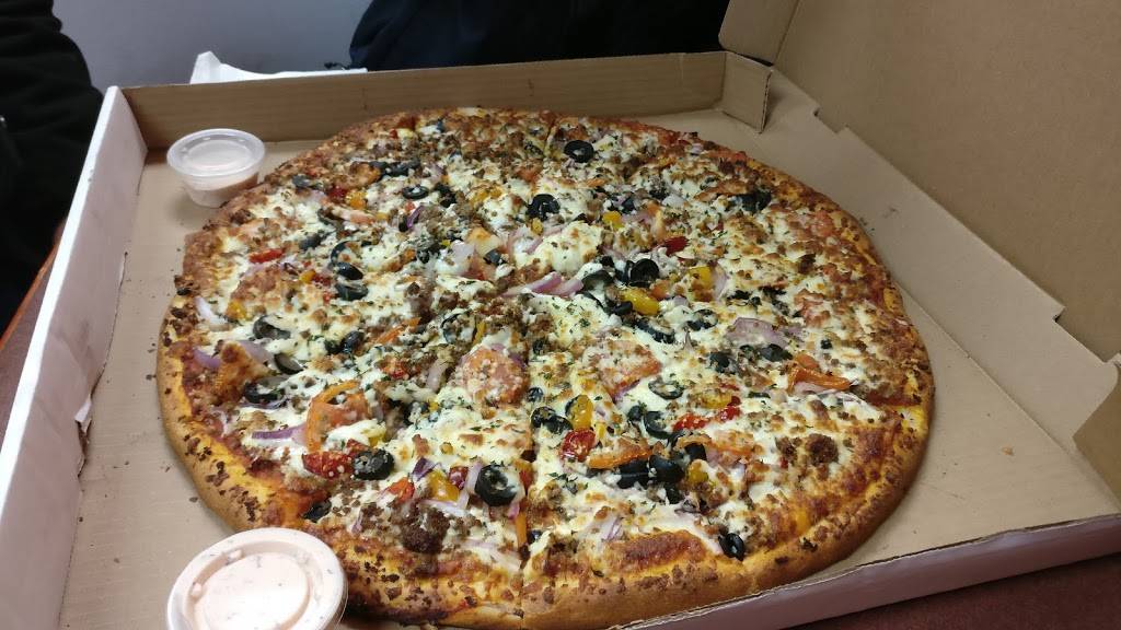 Yaseen Pizza | restaurant | 2895 Bank St, Gloucester, ON K1T 1N2, Canada | 6137396363 OR +1 613-739-6363