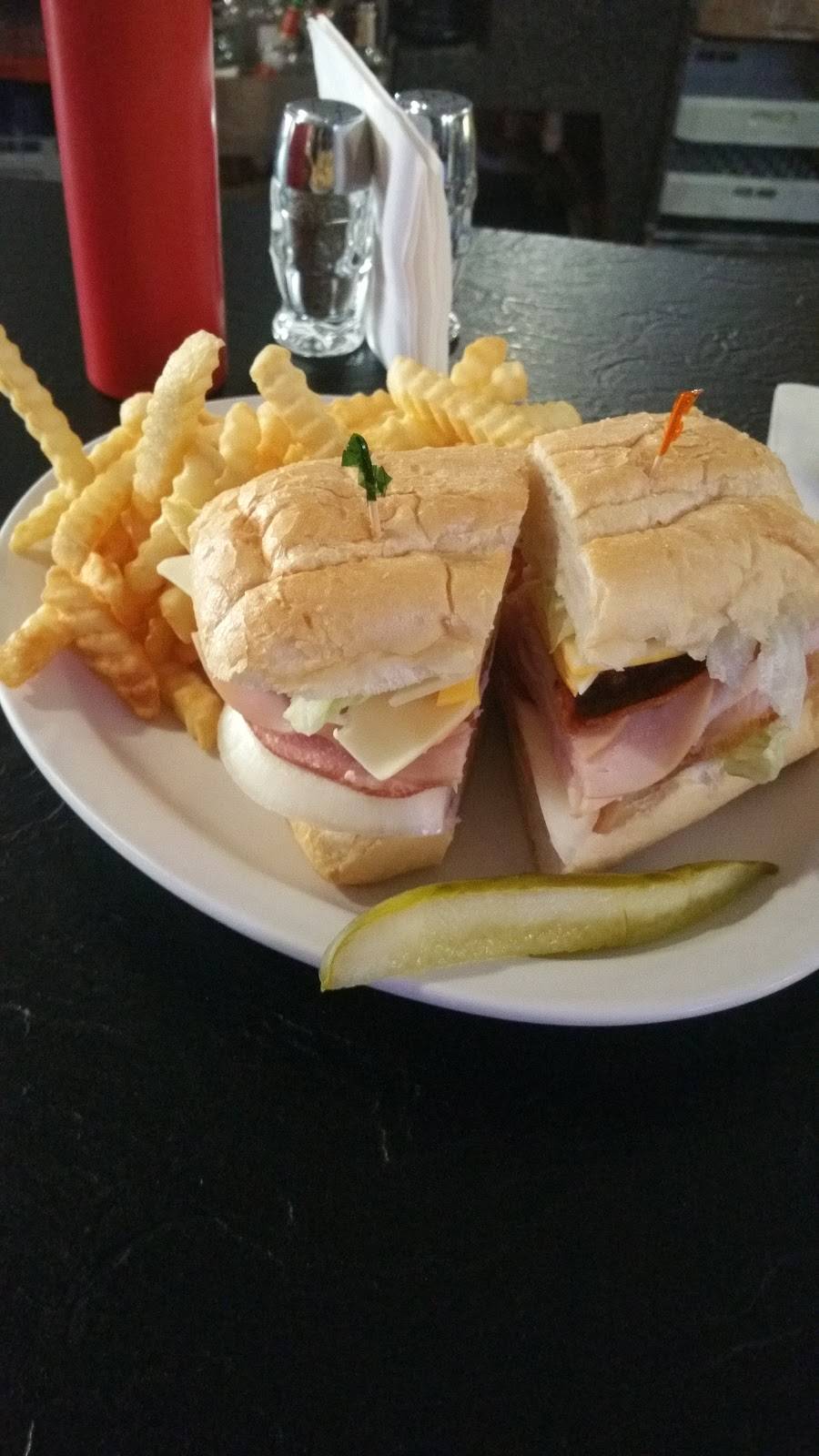 My Apartment Pub & Grill | restaurant | 15 N Arch St, Janesville, WI 53548, USA | 6087529908 OR +1 608-752-9908