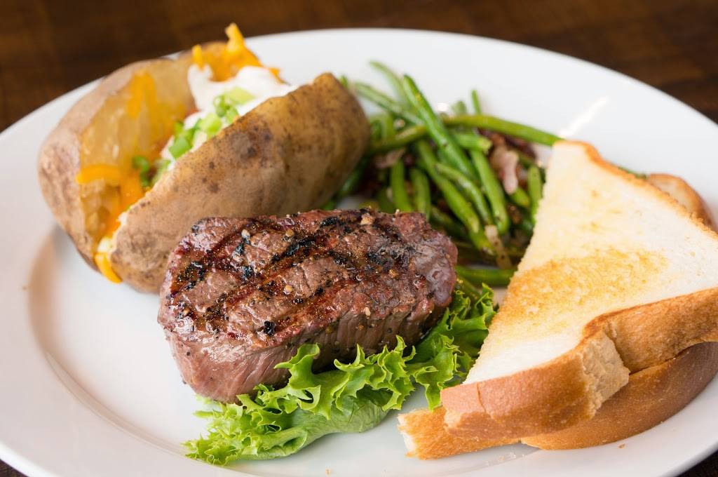 Austins Bar & Grill | restaurant | 11180 S Lone Elm Rd, Olathe, KS 66061, USA | 9133222337 OR +1 913-322-2337