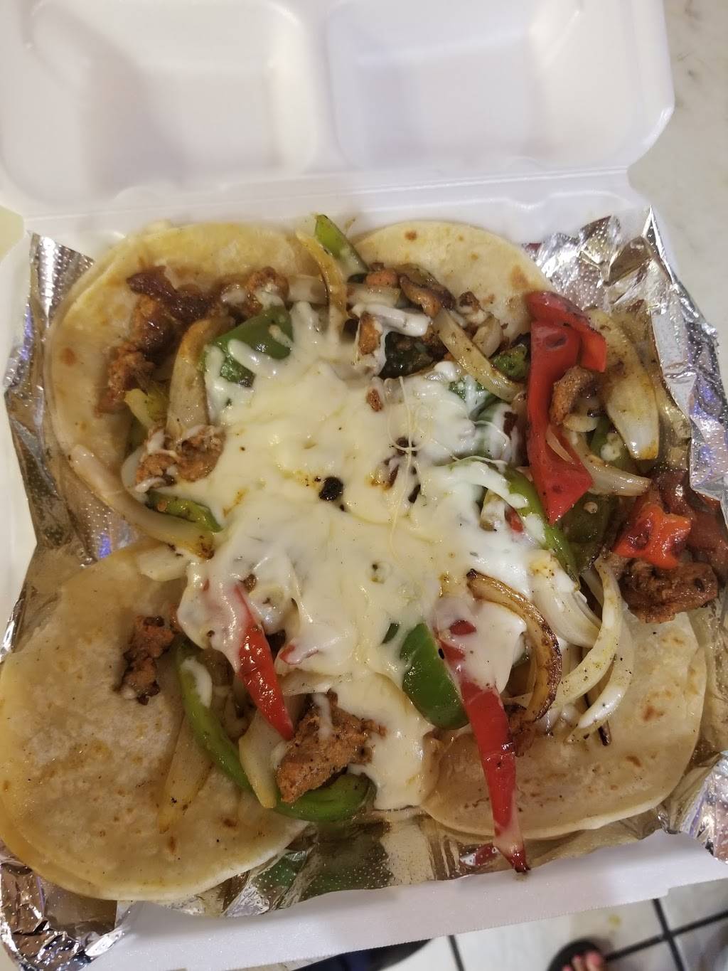 Plaza Latina | restaurant | 927 Payne Ave, St Paul, MN 55130, USA | 6517766300 OR +1 651-776-6300