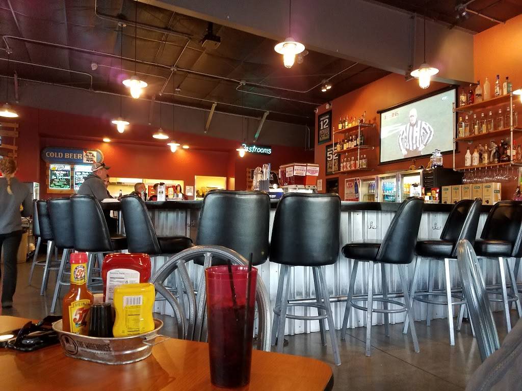 The Warehouse | restaurant | 15835 Center West Hadan Dr, Bennington, NE 68007, USA | 4022383000 OR +1 402-238-3000