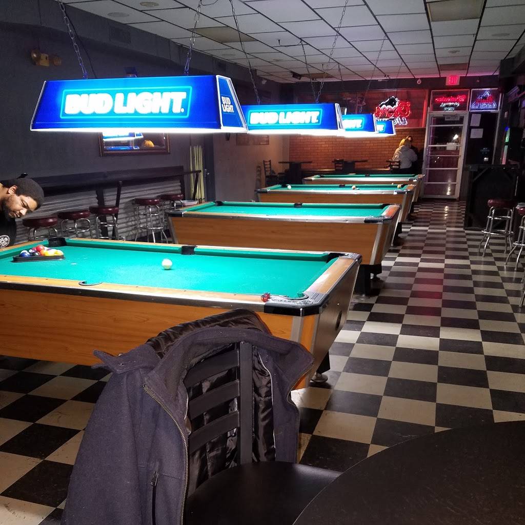 Peppermill Lounge South | night club | 11612 Hickman Mills Dr, Kansas City, MO 64134, USA | 8167639670 OR +1 816-763-9670