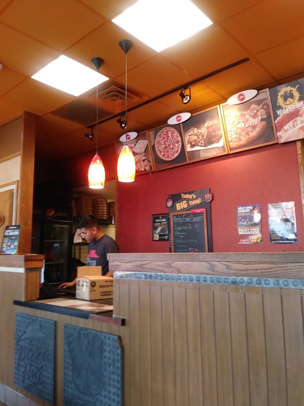 Pizza Hut | restaurant | 14438 Jefferson Davis Hwy, Woodbridge, VA 22191, USA | 7034942700 OR +1 703-494-2700