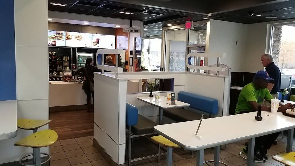 McDonalds | cafe | 773 Lynnhaven Pkwy, Virginia Beach, VA 23452, USA | 7576892402 OR +1 757-689-2402