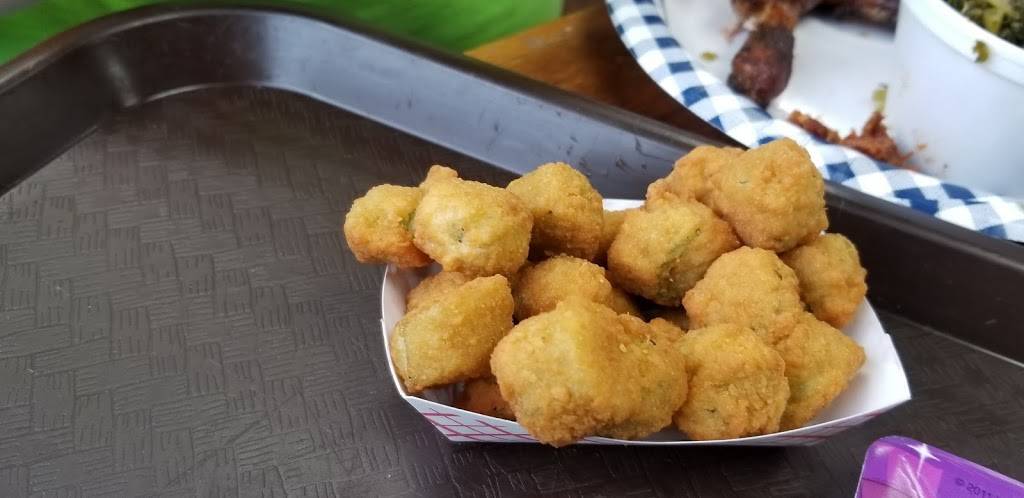 Holy Smokes Bar-B-Que & Catering | restaurant | 7508 Preston Hwy, Louisville, KY 40219, USA | 5029685657 OR +1 502-968-5657