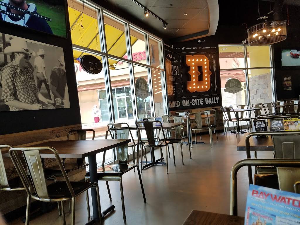 Dickeys Barbecue Pit | restaurant | 5801 University Ave, San Diego, CA 92115, USA | 6195429704 OR +1 619-542-9704