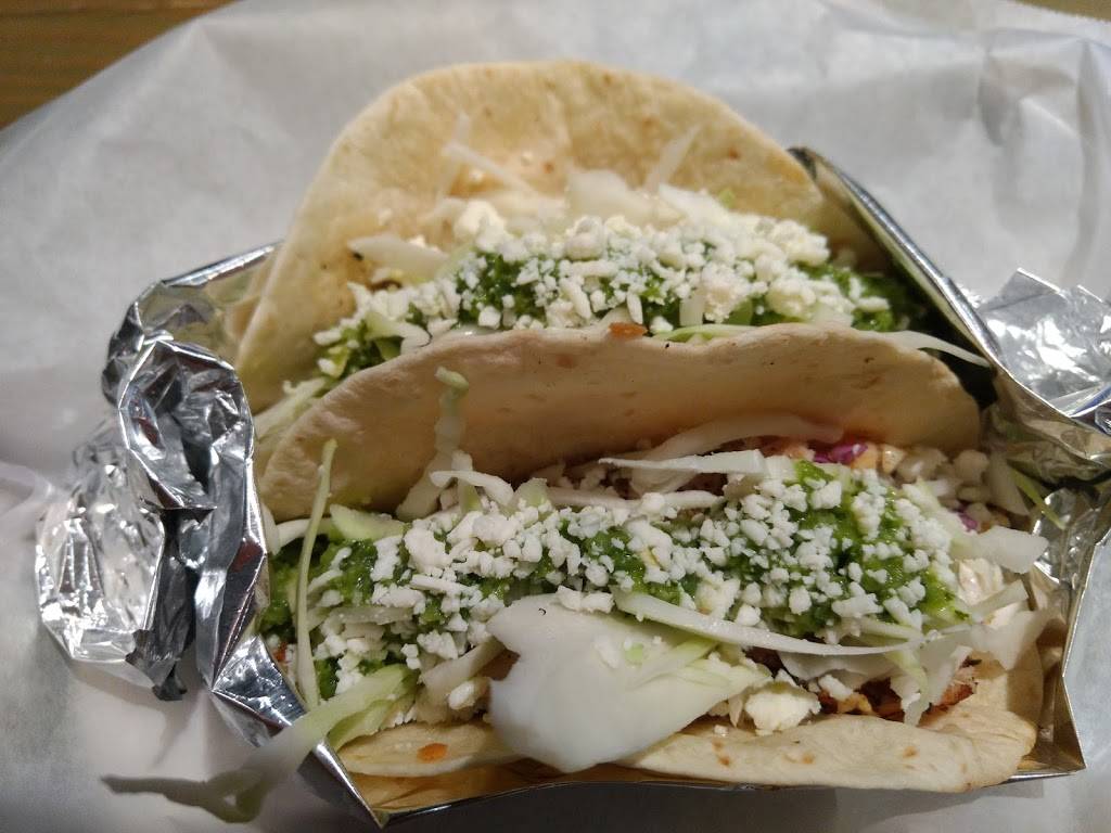 YoBo Cantina Fresca | restaurant | 10 Windermere Blvd, Charleston, SC 29407, USA | 8437932824 OR +1 843-793-2824