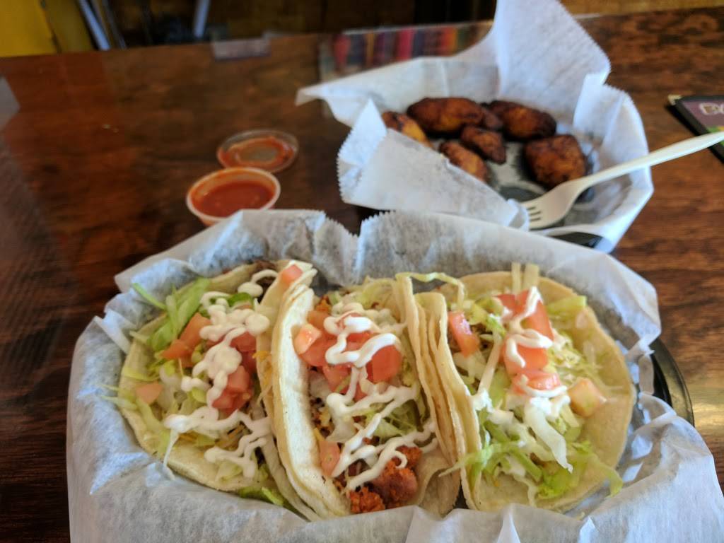 Papis Tacos (Cranston) | restaurant | 342 Budlong Rd, Cranston, RI 02920, USA | 4013831720 OR +1 401-383-1720