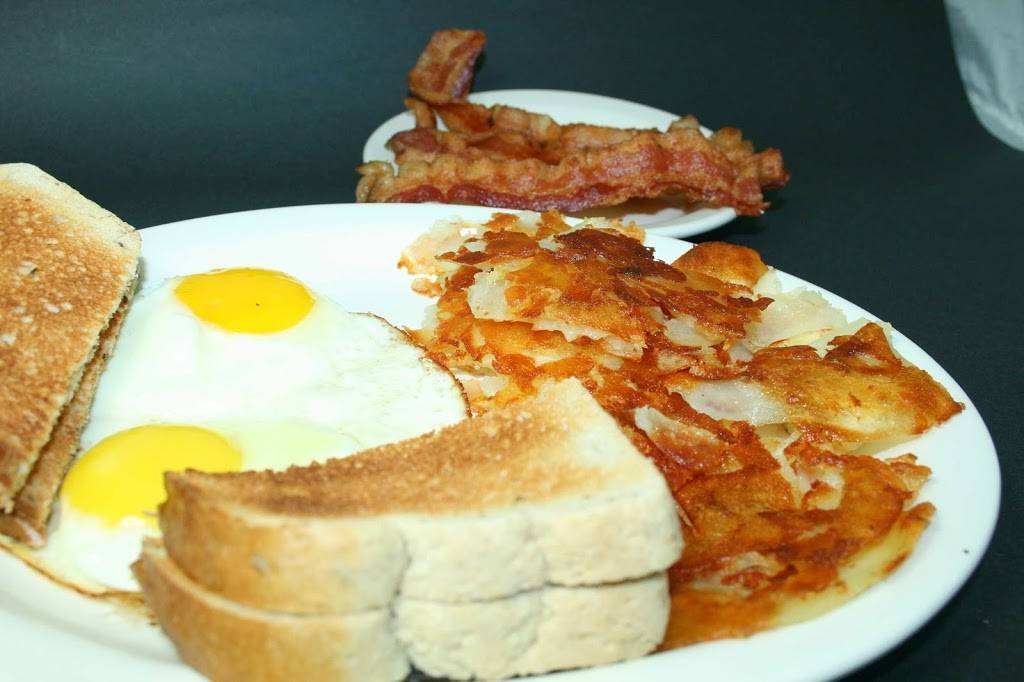 Red Hot Inn Restaurants | restaurant | 3175 Leonard St NE, Grand Rapids, MI 49525, USA | 6169569425 OR +1 616-956-9425