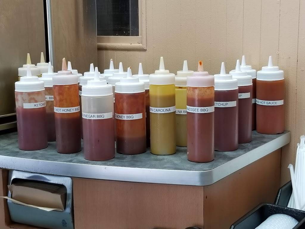 Official BBQ & Burgers | restaurant | 6295 Lyters Ln, Harrisburg, PA 17111, USA | 7175642152 OR +1 717-564-2152