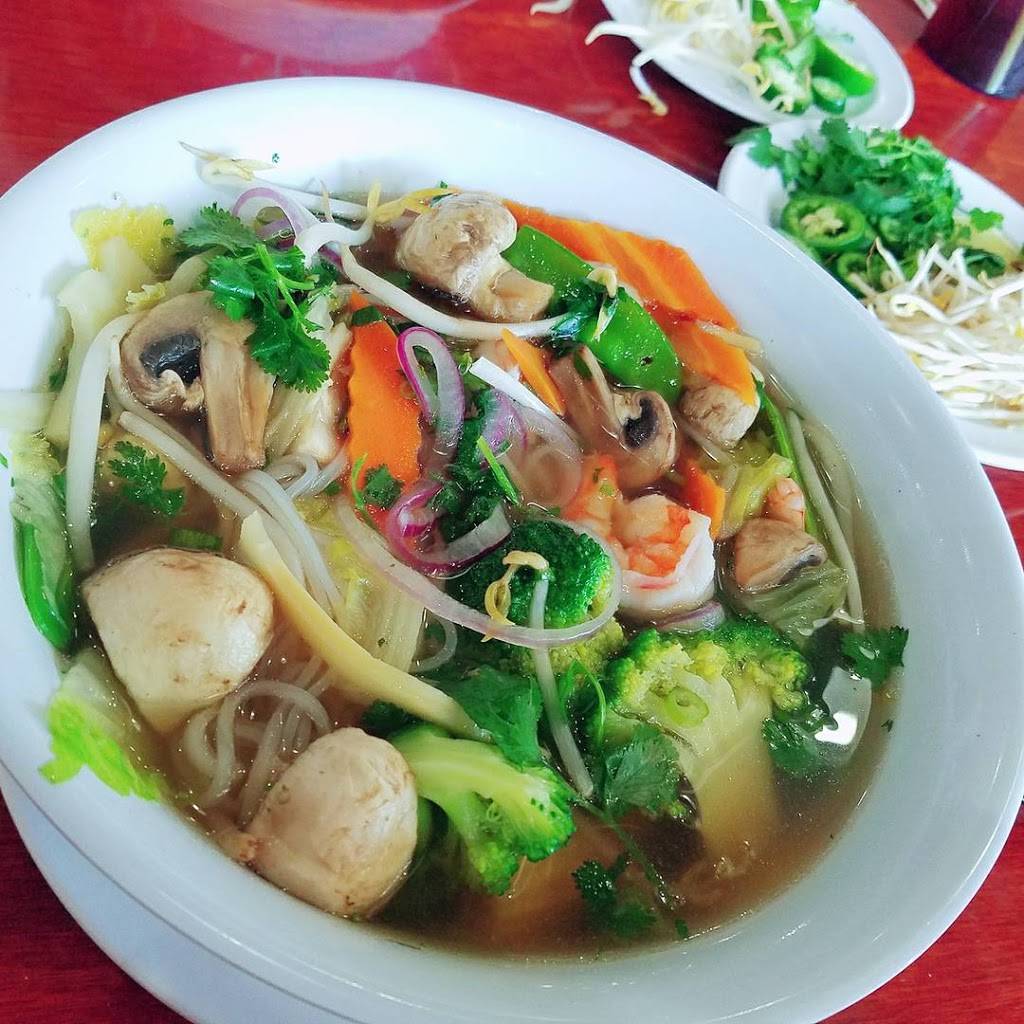 Pho Garden Vietnamese & Chinese Cuisine | restaurant | 2535 SE Military Dr, San Antonio, TX 78223, USA | 2103338899 OR +1 210-333-8899