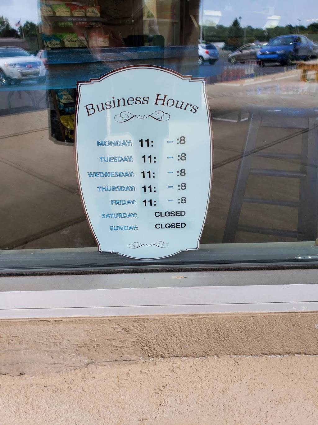 McGonigles Market Deli Pizza | restaurant | 1583 Capital Ave NE, Battle Creek, MI 49017, USA | 2693393774 OR +1 269-339-3774