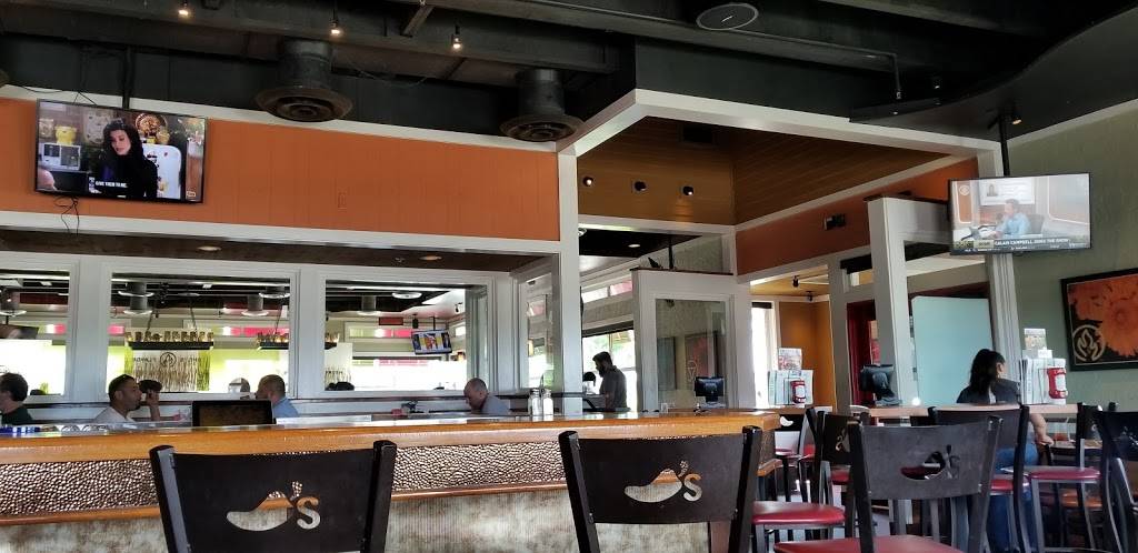 Chilis Grill & Bar | meal takeaway | 824 E US Hwy 80, Forney, TX 75126, USA | 9725521663 OR +1 972-552-1663