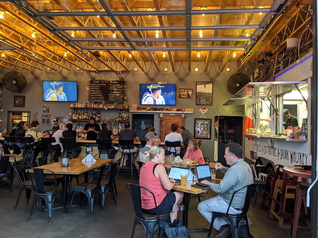 The Dive Gunnison | restaurant | 213 W Tomichi Ave, Gunnison, CO 81230, USA | 9706411375 OR +1 970-641-1375