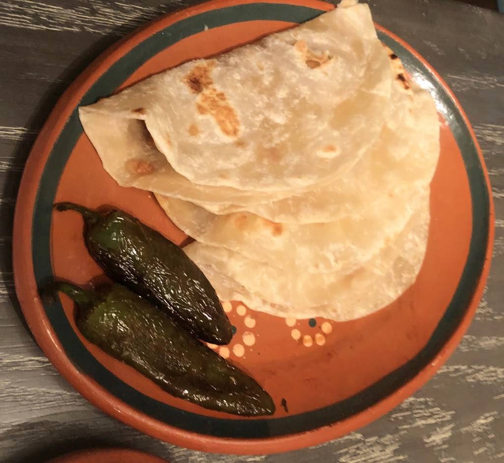 Flautonas El Cachanilla | restaurant | 4657 White Ln, Bakersfield, CA 93309, USA | 6613038666 OR +1 661-303-8666