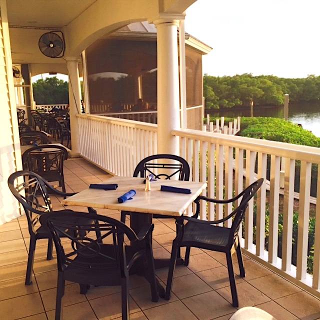 Lighthouse Restaurant & Bar | restaurant | 14301 Port Comfort Rd, Fort Myers, FL 33908, USA | 2394890770 OR +1 239-489-0770