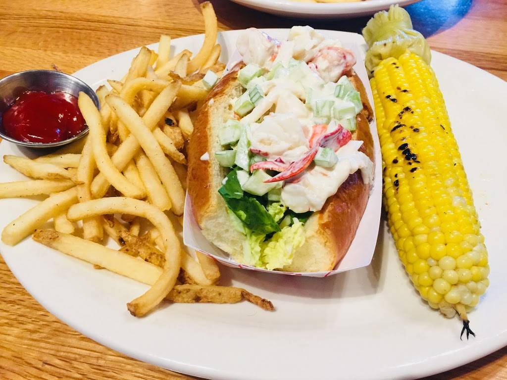 Nantuckets Reef | restaurant | 9755 Traville Gateway Dr, Rockville, MD 20850, USA | 3012797333 OR +1 301-279-7333